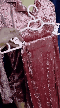 بنات عندي اخر ثلاث قطع من الدرزن  دشاديش قديفه خامه تخبل وتراك واحد كلهن احسبهن بسعر مناسب للي تريدهن تراسلني خاص وتدلل ..
متوفر توصيل كل محافظات العراق 
للاستفسار مراسلة الصفحه او واتساب ***********
