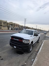 دوج رام ٢٠٢٢ رقم بغداد انكليزي ٨ سلندر ٦٤٠٠ تخم تاير تبريد جاهزه السيا...