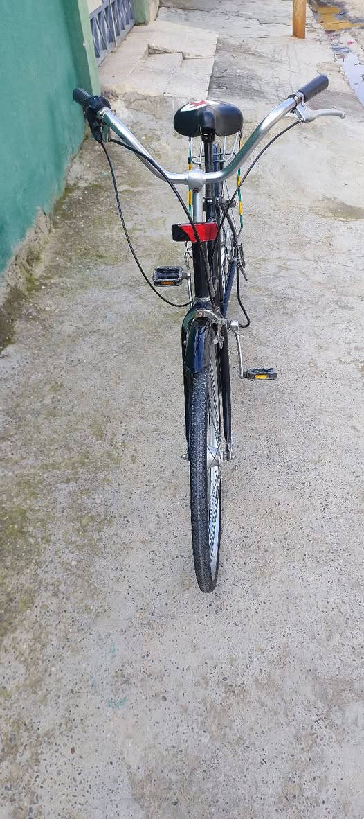 السلام عليكم للبيع بايسكل عبد الحليم لون اسود نضافه 100 /100
ابو الكير 6 نمر  تايرات جداد اسطوبات شغال ما تصرف عليه ربع شراي يجي خاص 
عنوان موصل جانب ايمن


**إذا كنت صاحب هذا الإعلان وتريد حذفه لأي سبب، رجاءا أرسل رسالة إلى الدعم الفني**