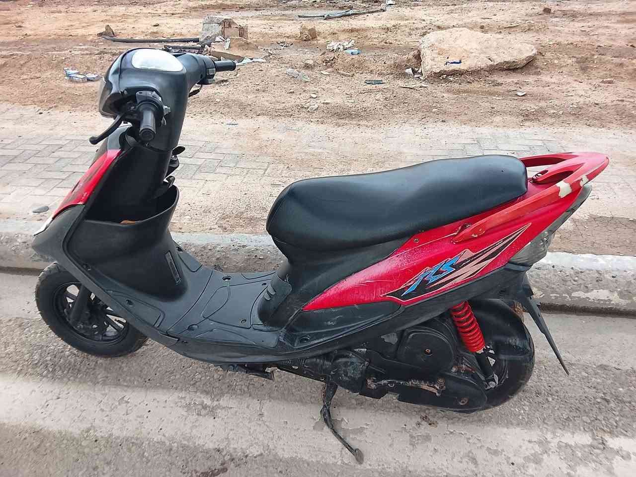 دراجة ماكس عدلة كلشي شغال دراجه مامفتوحه شرط نص نكره اشاير كلوبات اصطب حساس كلشي شغال قفال صندوك قفال ستيرن هورن شغالات كيم بانزين شغال كيج سرعه(كيلو متر) شغال كلشي شغال سعر ٦٥٠ مكاني موفقيه رقمي
***********
