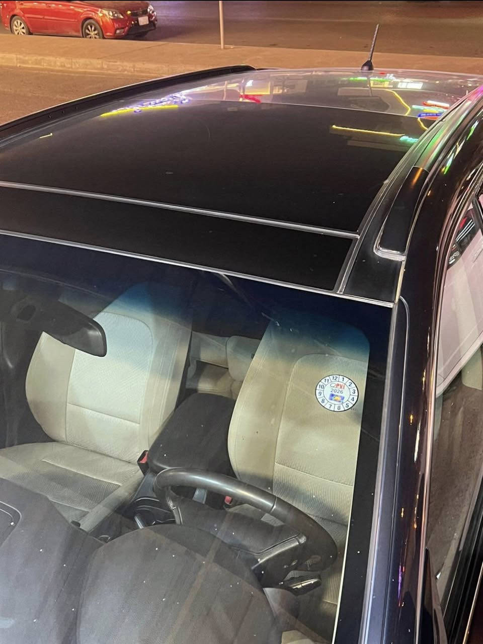 السلام عليكم 

هيونداي سنتافي وارد خليجي كلين تايتل 

الموديل:2016 شكل 2017
ناقل الحركة :أوتوماتيك 
محرك :3.3
عدد الا سطوانات : 6 "ستة سلندر" 
سبعة راكب
ماشية 74 كيلو فقط 
سقف بانوراما
كاميرا خلفية 
مستشعر وقوف
مرايا جانبية كهربائية 
هزة جديدة
سنوية 2030 
كوبون بانزين
 
للتواصل 
الهاتف:***********
واتس اب: ***********
