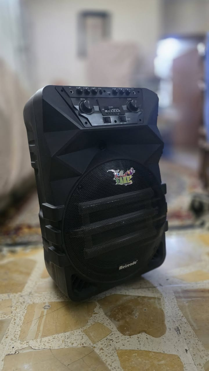 السلام عليكم 
سماعة للبيع نضيفة حيل السعر 125 الف و بي مجال 
***********
