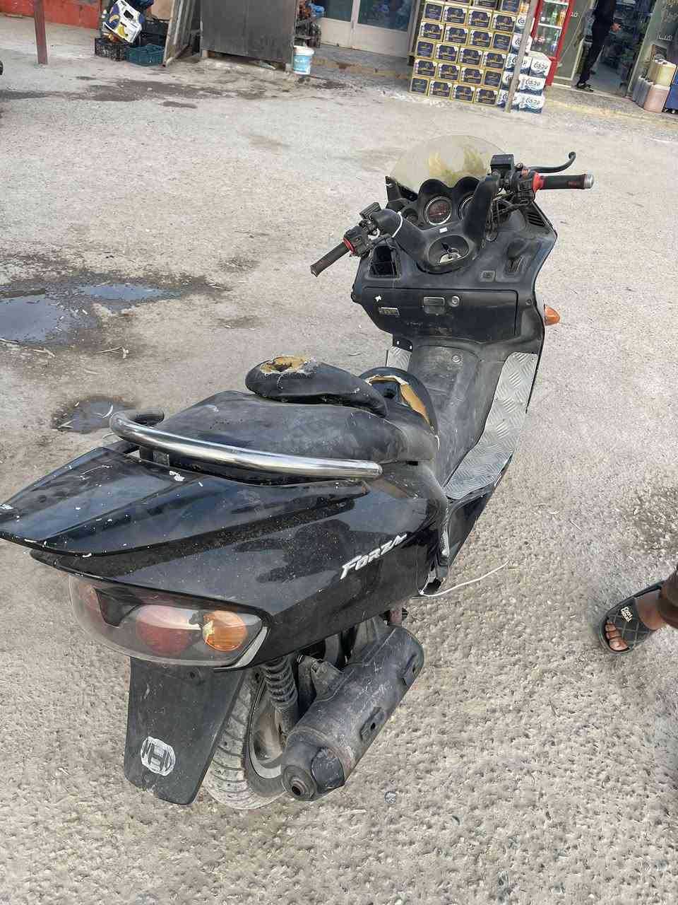 سلام عليكم دراجه فورزه صفر 8 سعر 250 بيهه مجال شغاله كامله عنوان دوره البوعيثه رقمي ***********
