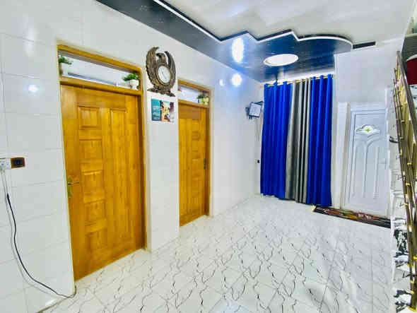 السلام عليكم
دار 130 متر طابقين للبيع يحتوبي بل طابق الاول على غرفتين وصاله او مطبخ او وستقبال او صحيات داخليه او خارجيه 
ويحتوي بل طابق الثاني على غرفه سويت او صاله او صحيات البناء طابوك جمهوري درجه اولى الاساس صب كونكريت والسكف صب كونكريت للطابقين السعر 68 او بي مجال 
العنوان النجف الاشرف كوفه شارع المعمل شارع الجملونات كدام جامع الخزاعل يبعد عن الشارع العام 50 متر 
☎️ *********** ☎️
☎️ *********** ☎️
🌐 مكتب المهندس للعقارات 🌐
