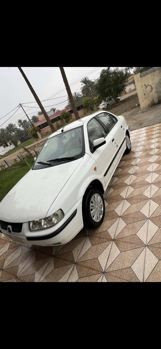 السلام عليكم 

سمند موديل 2011رقم بغداد سنويه 2028مصفرها غرامات 

السياره مكفوله لا صبغ او لا تبديل او لا ضربه فقط دواير خلفيه 

مكينه او كير مكفولات حداديه جديده  تخم تاير مكان السياره 

بابل السعر 48او بيها مجال رقم الهاتف ***********
