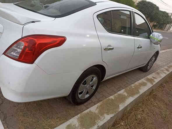 السلام عليكم 
نيسان صني هندي 
موديل 2019
رقم اربيل الدولي 
بيها صبغ جاملغ 
بيها تعديل على بارد بعض مكانت 
ماشية 9992
السعر 105بيها مجال شي بسيط 
*********** مكان السيارة موصل
