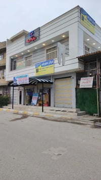 محل ١٥م • الضباط • يصلح مطعم