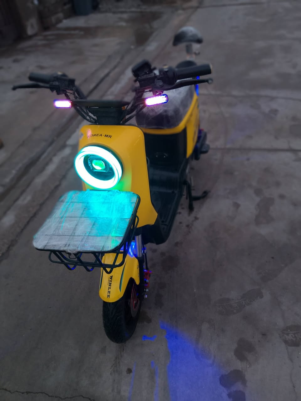 بايسكل شحن لبيع
سعر 425بي مجال 
نوعي R9
5بطاريات دبل 
موديل 2025
نضافت 95 من 100 
بايسكل أخو جديد 
عند نضام بك 
لايت كدام شغال ناصي كالي 
اشاير شغال 
نشرات شغال 
بلوتوث شغال 
رقم ***********
مكان كركوك
