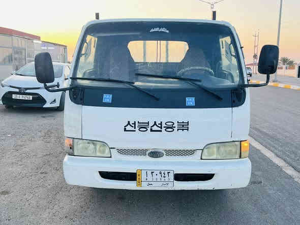 سلام عليكم كيه فونتيره موديل 99 مكفول من محرك وكير وكسل وصدر وشاصي وكهربائيات شغاله قماره بلاديه وتخم تاير سيارة كلش حلوه مال جناي سعر 55 وبيه مجال مكاني رمادي رقم الهاتف *********** يالله
