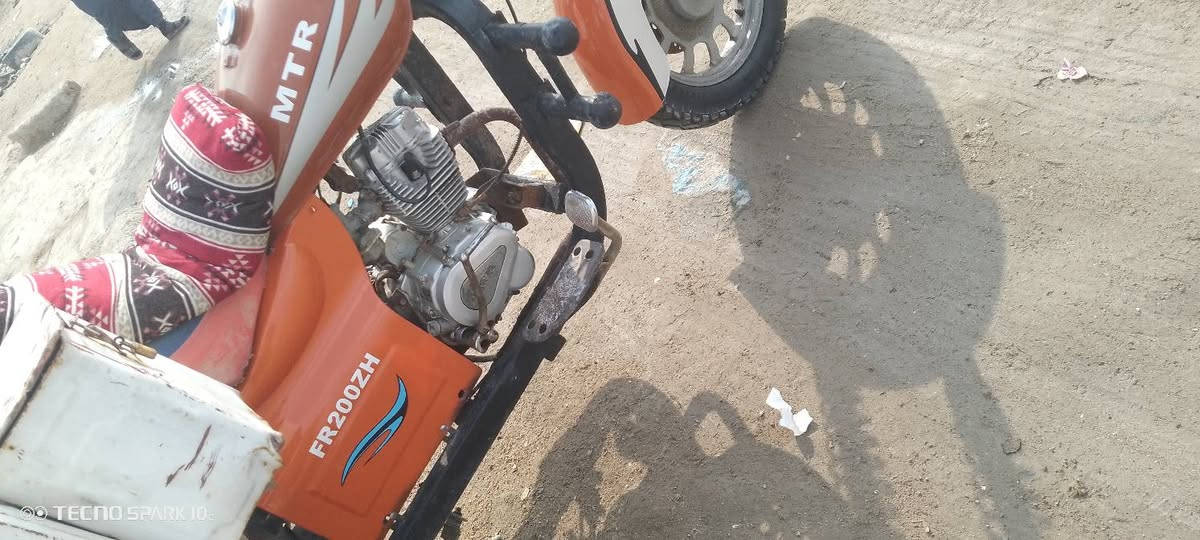 سلام عليكم ستوته لبيع مديل 2014 عنوان زبير اكسن لطش مكينه مامفتوحه حلوه ستوته كهربيات كلها جاهزه سعر خاص ***********
