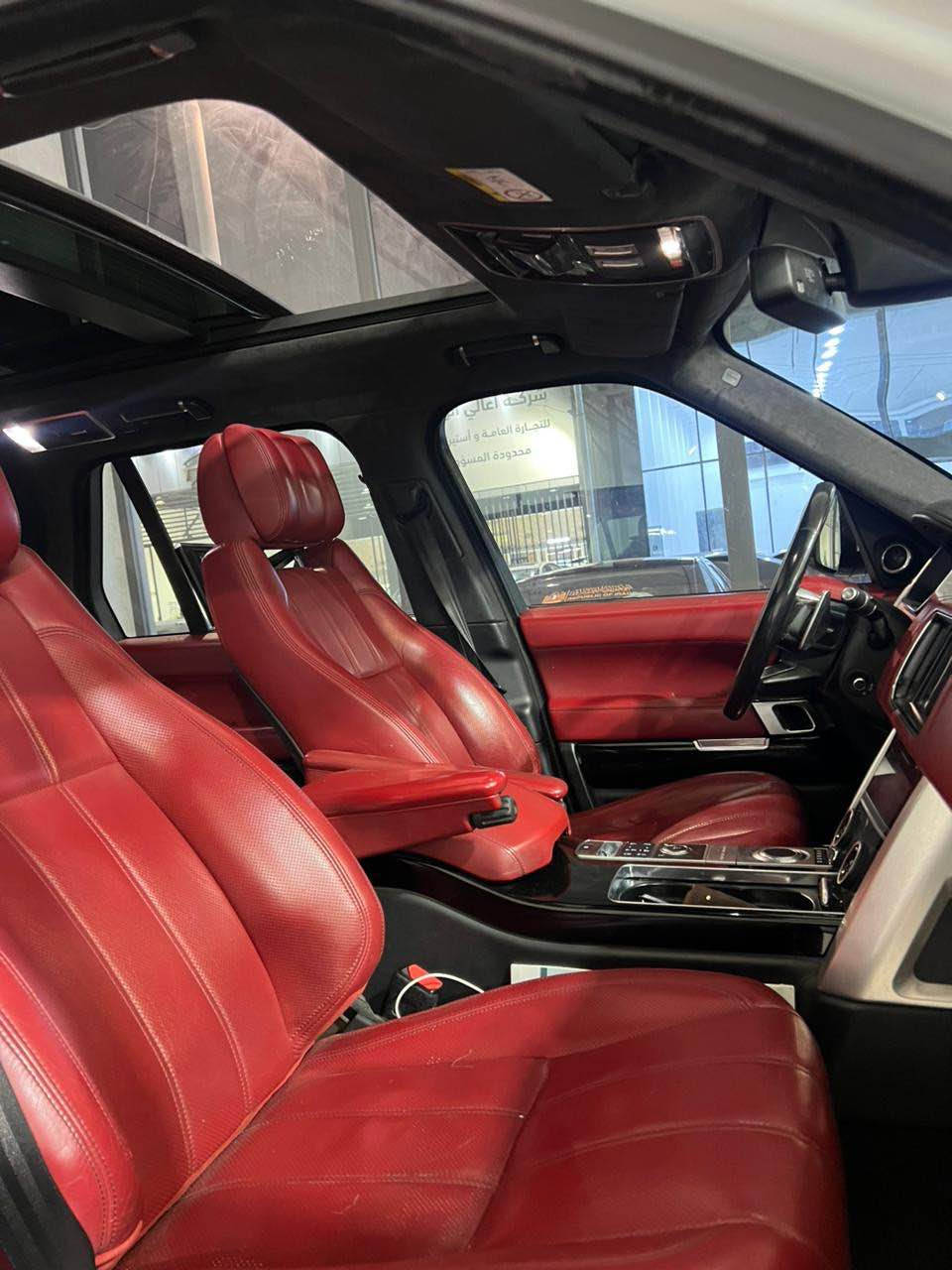 سلام عليكم رانج اوتو ٢٠١٦ خليجية وكالة سردار
Range rover Vogue (Autobiography) 
موديل : 2016
مكفولة كفالة عامة عدا بارد كد اصبعين مسحوب بلجهاز
ماشية : 100 الف كم
‎مواصفات السيارة خليجية شركة سردار
‎السيارة فول مواصفات 
سقف بنوراما
داخل احمر بلادية
٤ شاشات
كشنات مساج
كشنات تبريد و تدفئة
كشنات ميموري
ثلاجة 
كامرة ٣٦٠
‎رادارات 
حساسات
جنطة جلاق
لايتات ٤ عداسات اوتو
بيبان شفط 
دوسات كهرباء
انضمات قيادة بيها
جكات تصعد و تنزل
و بعد هواية مواصفات متنذكر

گير و محرك و حدادية كلها بشرط برغي ممفتوح بيهن
 السعر  315 وبيه مجال بسيط

*********** بغداد, العراق
