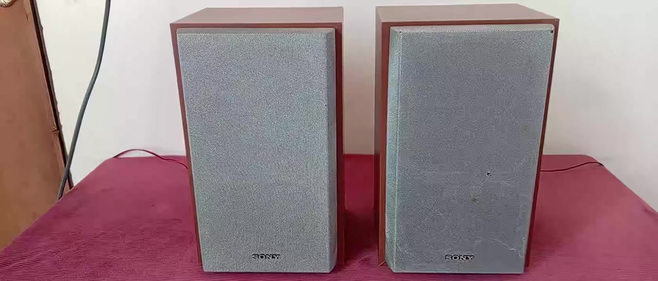 السلام عليكم زوج سماعات نوع سوني شغالات وجدد لوك وزن ثقيل صوتهن ضخم وعالي سعرهن 35 مع التوصيل


**إذا كنت صاحب هذا الإعلان وتريد حذفه لأي سبب، رجاءا أرسل رسالة إلى الدعم الفني**