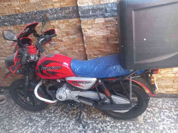 سلام عليكم دراجه بوكسر بجاج دراجه كعده حلوه مداريه على اخر حبايه دهن كله الكموري حسن دهن دراجه تجي وشوف نضافته محفض على كل برغي بيه / دراجه رايته 2600 بيه مجال تعال ما راح قصر وياك / مكان بغداد شعب *********** متواجد وتساب
