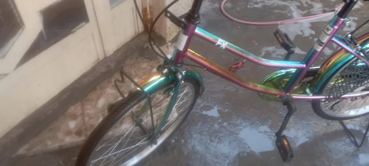 السلام عليكم بايسكل بطه حجم ٢٠ مستخدم قليل جدا بس يرادله جوب سعر ١١٥ وبي مجال مكاني حله نادر


**إذا كنت صاحب هذا الإعلان وتريد حذفه لأي سبب، رجاءا أرسل رسالة إلى الدعم الفني**