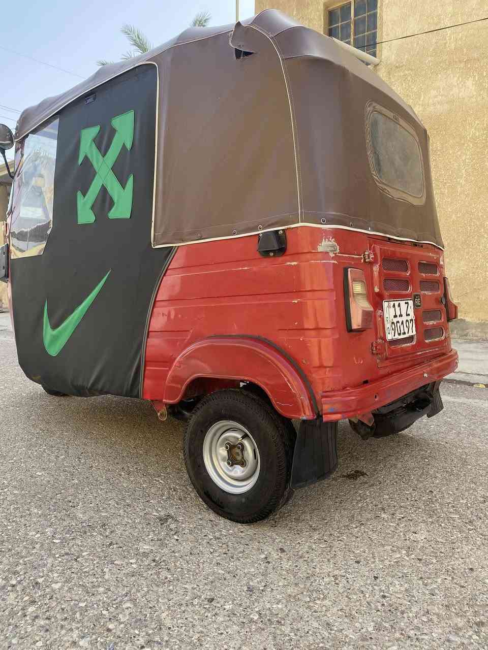 تكتك للبيع مديل18 رقم وسنويه بغداد انكليزي.   التكتك بلاديه  لا ضربه ولا معجون فقط لغد مرشوش جماليه والباقي الكشر كفاله التكتك نضيفه كلش مكينه واكسل تجفيت جديد ع السحك تخم تاير جدد هورنات بوش مسجل جديد دوشمه وكاعيات جديده وربي من ايدي للشارع تكتك مال بيت  عنواني خان بني سعد ديالى ***********
