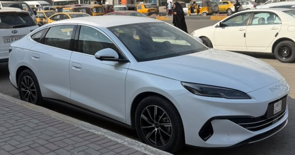السلام عليكم
Byd seal 06 
موديل 2025 

لون ابيض داخل ابيض انتبه لون ابيض مو حليبي داخل ابيض احلى شي واقل شي بالسوك 

بطارية 80 km بالشحنة 

4 كاميرات نظام 360 درجة 

حساسات امامية خلفية 

ماشيه 4000 كيلو 

شاشة دواره 

كرسي السائق كهرباء 

مكفولة كفالة عامة السياره على وضع الشركة 

مرقمة بغداد باسمي هزه جديدة تحويل ثاني يوم 

مكاني بغداد 

السعر 158 ورقة قفل قفل 

***********
