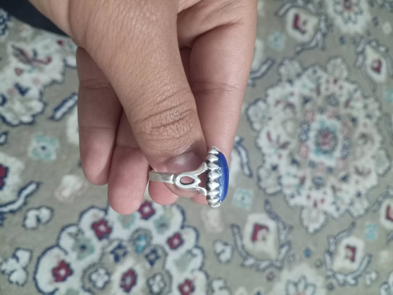 سلام عليكم ورحمة الله وبركاته
سليماني حجر جبير محبس فضه سعر 80 الف وبي مجال
لازكورد حجر وسط محبس فضه سعر 60 الف وبي مجال
المحابس قديمات حيل
المكان بغداد الجديده
الرقم الهاتف ( *********** )
