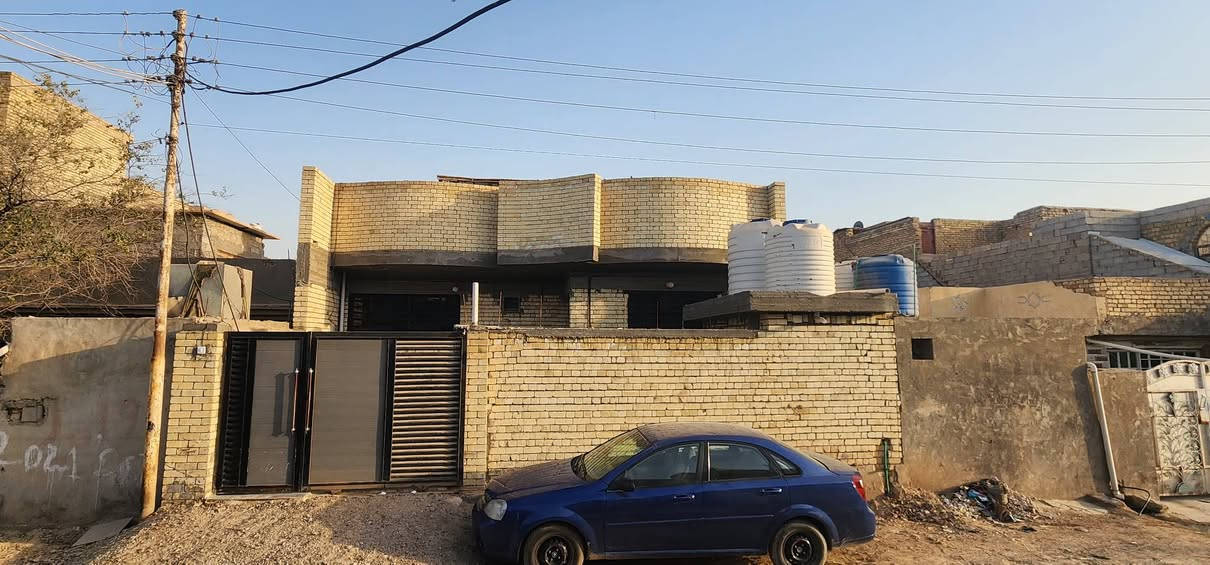 السلام عليكم بيت طابو صرف للبيع في الخمستالاف قرب شارع ستين مساحه 200 متر قياسات البيت
السلام عليكم بيت طابو صرف للبيع في الخمستالاف قرب شارع ستين مساحه 200 متر قياسات البيت
الأستقيال 7x4
صالة 6x5
غرف نوم عدد 2 قياس 4x4.5
مطبخ بارد 5x5 اضافه مطبخ حار 
كراج سياره 
بيت جديد بناء 2026 
للأستفسار على الرقم *********** اتصال او واتساب موجود
