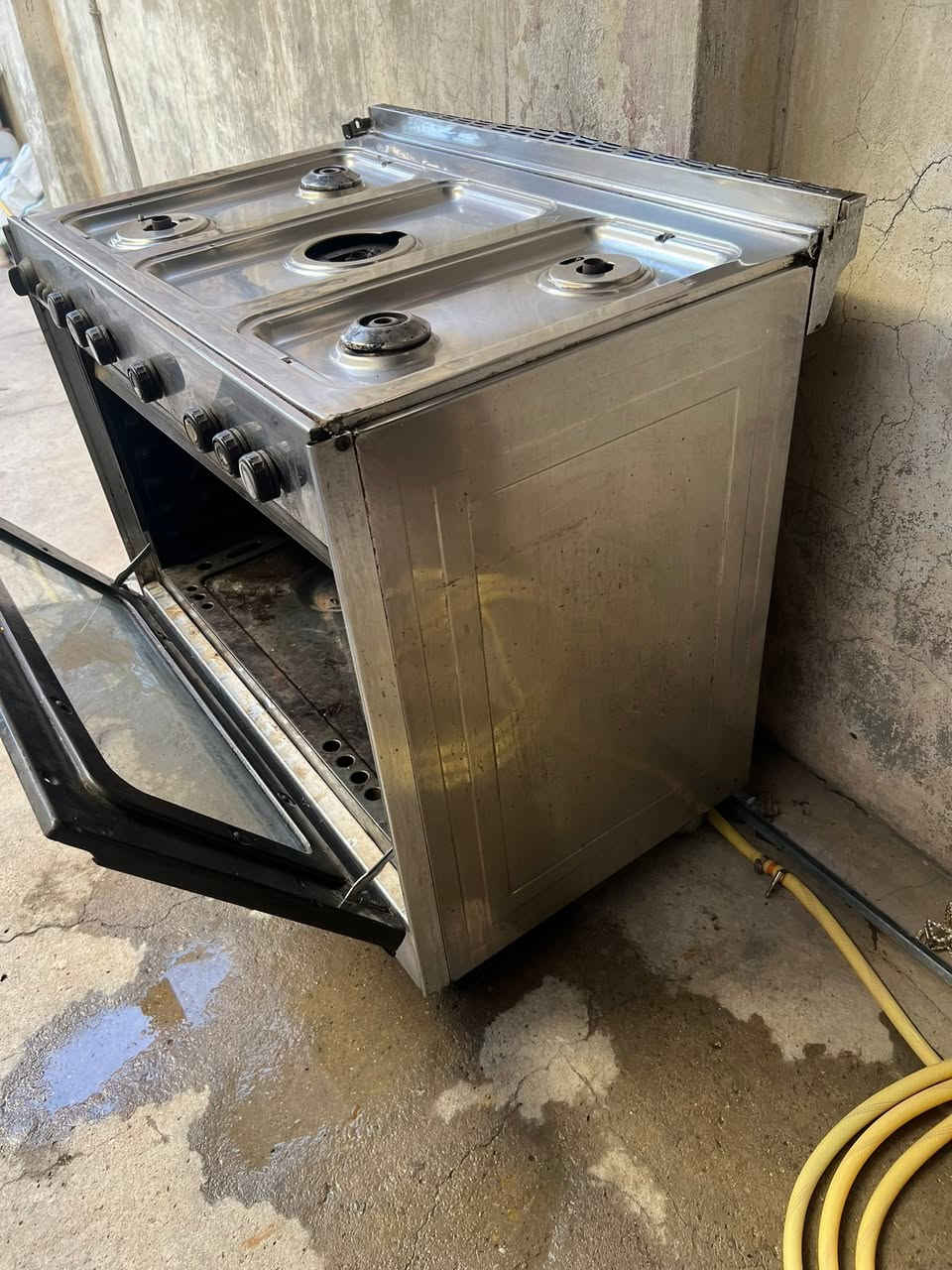 طباخ كله شغال
بس يراد برغي جهة وحدة العين الفوك مال فرن 
وباب الفرن تتبدل 
ب٧٠


**إذا كنت صاحب هذا الإعلان وتريد حذفه لأي سبب، رجاءا أرسل رسالة إلى الدعم الفني**