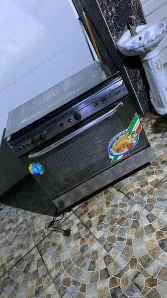 السلام عليكم طباخ ايطالي نضيف سعر 150 مكان بغداد مدينه الصدر ***********
