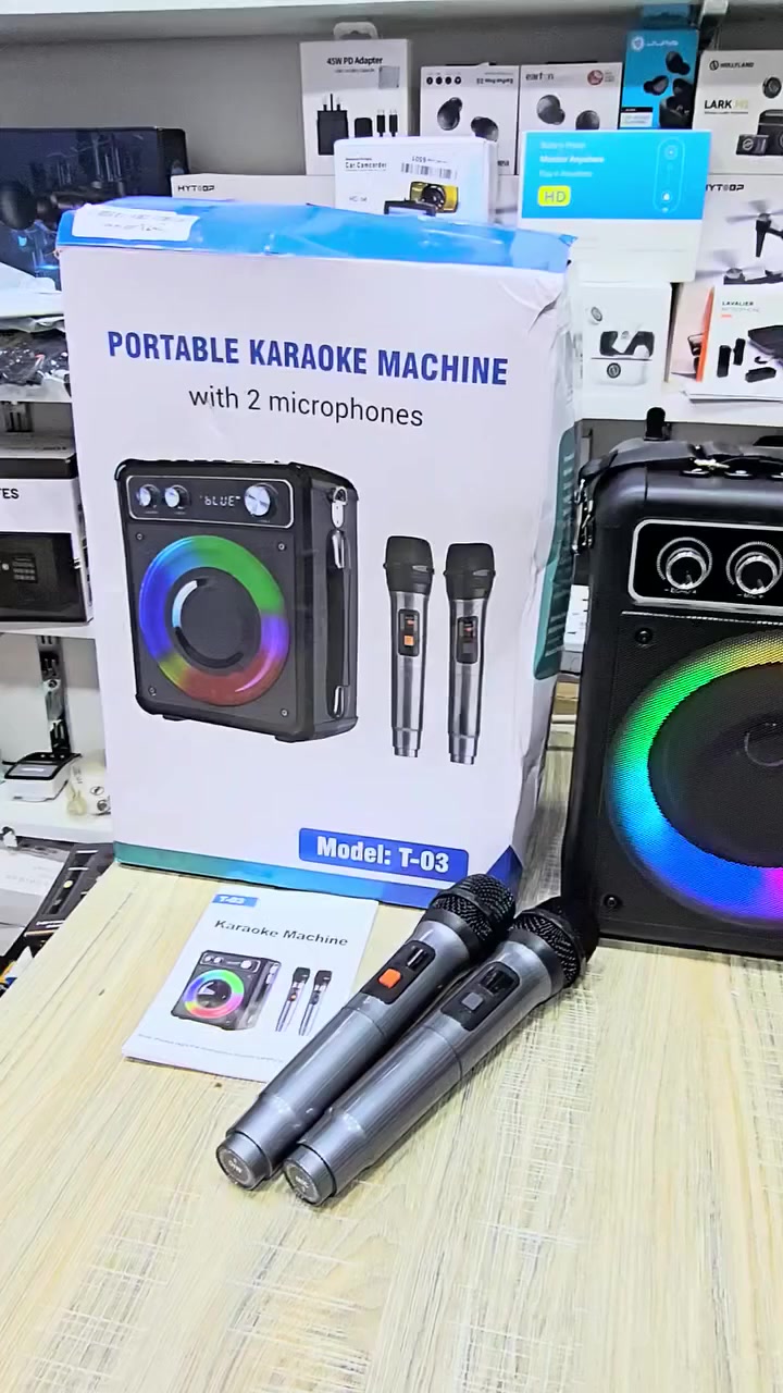 جهاز كاريوكي محمول مع ميكروفونين لاسلكيين (طراز T-03)
#السعر_60_الف
يحتوي على مكبر صوت يعمل بتقنية البلوتوث ومزود بميزات مثل إضاءة LED، وموالف صوت جهير/عالٍ، ونظام PA. 
يمكن توصيله بالأجهزة عبر البلوتوث أو مدخل AUX أو بطاقة TF أو USB. 
يمكن أن يعمل لمدة 6 إلى 8 ساعات متواصلة بعد شحنه بالكامل. 
يتميز الجهاز بمضخم صوت مدمج مقاس 5.25 بوصة ومكبر صوت عالي التردد مقاس 2 بوصة، مما يمنح صوتًا قويًا وواضحًا.


**إذا كنت صاحب هذا الإعلان وتريد حذفه لأي سبب، رجاءا أرسل رسالة إلى الدعم الفني**
