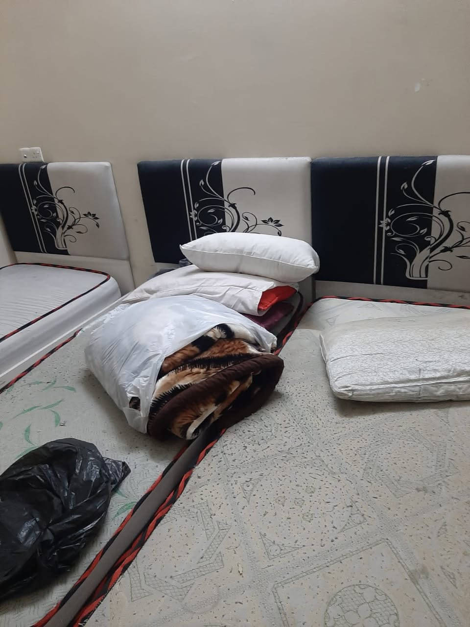 غرفة نوم بابين سلايد مع ميز تواليت و دولاب و اسرة عدد3


**إذا كنت صاحب هذا الإعلان وتريد حذفه لأي سبب، رجاءا أرسل رسالة إلى الدعم الفني**