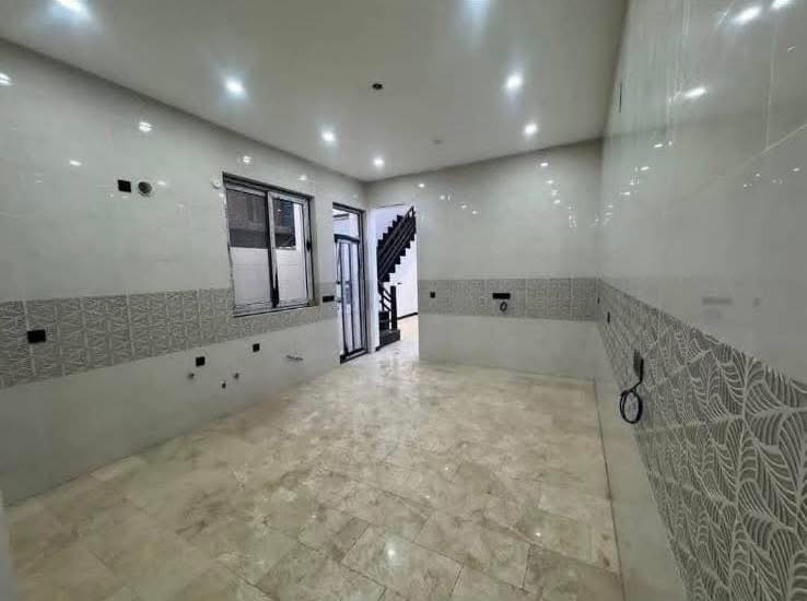 دار 150 م موقع راقي امام مجمع حي السلام السكني شارع 15 م 

ك تشجير ومستقبلاً 4 شوارع يتكون من 4 غرف نوم ونظام

للأستفسار الاتصال *********** مكتب حمورابي
