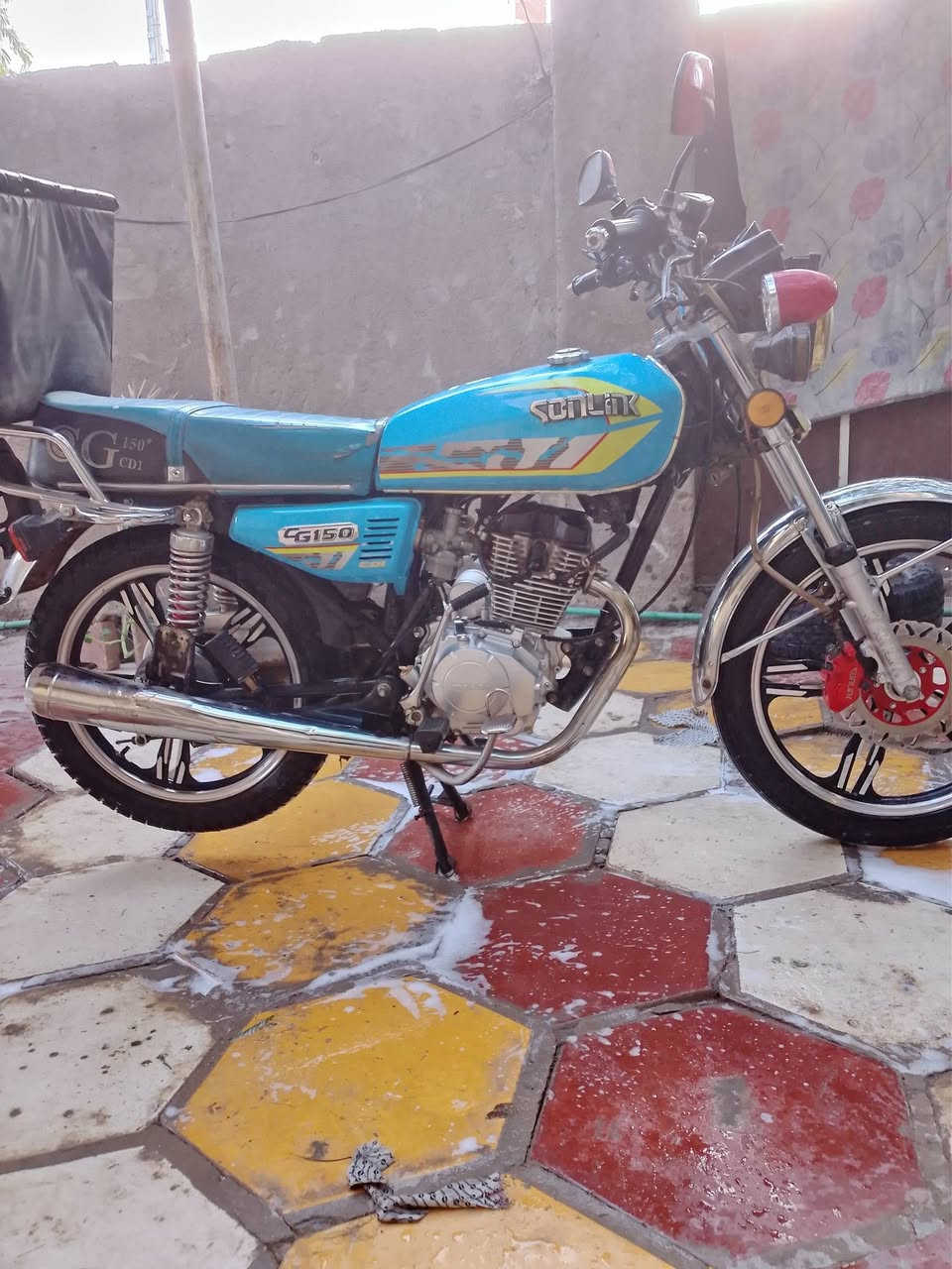 دراجه سافان. موديل. 2023.مكفوله من كلشي مكاني القطعه الصويره. اتصل ودلل  ***********
