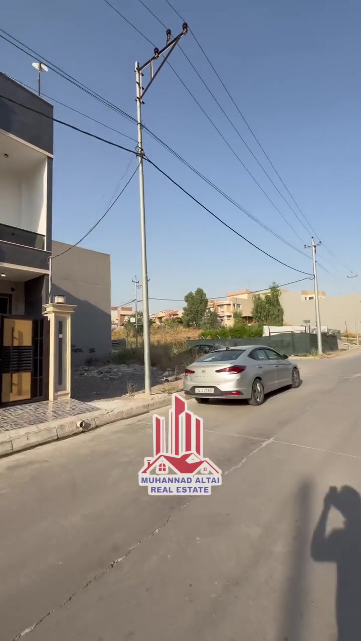 عقارات مهند الطائي 🏛🏛

بيت للبيع بناء حديث في حي المزارع الاولى قرب مختبر فارما 

🛑مساحة 128 متر واجهة 8 🛑

👈👈سند طابو ملك صرف 

طابقين بناء حديث وشغل درجه اولى 

طابق الاول : غرفة نوم وهول ومطبخ واستقبال وصحيات 

طابق الثاني : 3 غرف نوم  وهول وصحيات 

+بيتونه 

اكتب تم ليصلك السعر 

🌖🌖مراجعة #مكتب_مهند_الطائي 🏛
موقع المكتب➿➿في الموصل / حي الوحدة  

التفاصيل الاتصال على الأرقام التالية :_
( *********** )كورك☎️📞
( *********** )اسيا ☎️📞
او ((الاتصال على واتساب برقم 
***********))
