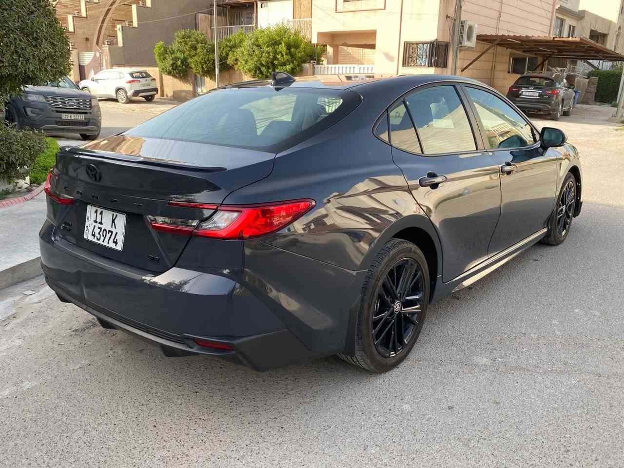 السلام عليكم
كامري 2025 هايبرد 
مواصفات se
شاحن واير ليس
كشن جلد كهرباء
فوول رادارات
بصمه 
وباقي المواصفات المعروفة
حادث جاملغ وبنيد وتكحيل بالباب بسيط
ارباك دركة فقط
شاصي مكفوول علسونار
سعر 212 ورقه
مكانها بغداد اليرموك
للاستفسار 
***********
