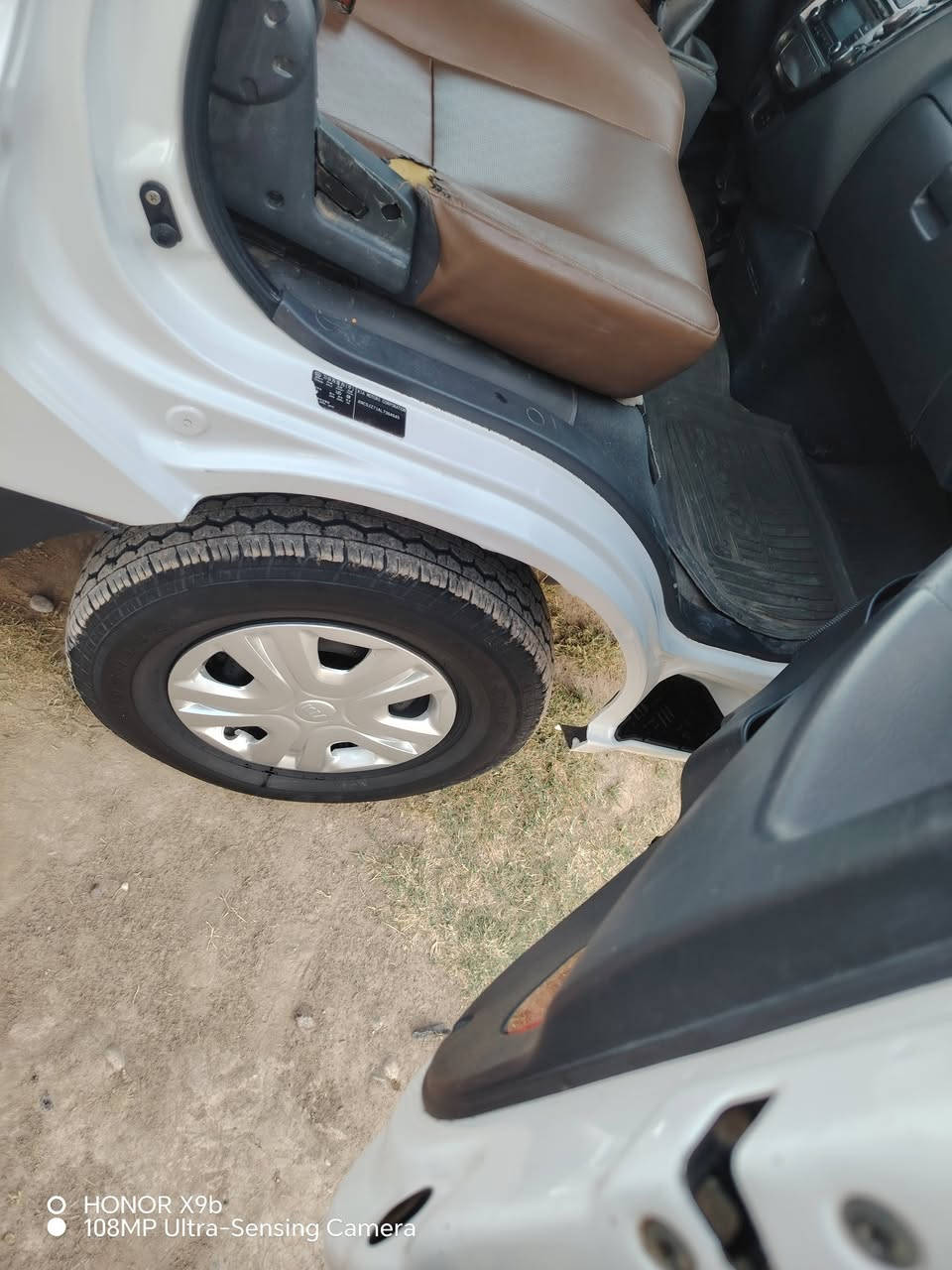 كيا للبيع 2700 موديل ٢٠ رقم كركوك دولي مكفوله من شاصي شرط محرك شرط صبق مابيهه سنويه جديده شرط التحويل سياره بلادي مال جناي تبريد ثلج رقم الموبايل ***********
