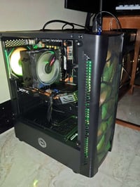 كارت شاشة: RX 580 معالج: Intel Xeon E5 بور سبلاي: خمسمية وخمسين واط را...