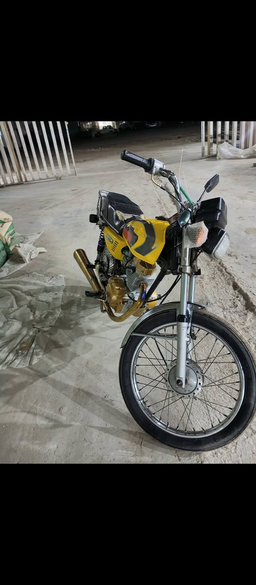 السلام عليكم دراجه ارشا للبيع موديل ١٦ اوراق نضيفه شوفت عينك السعر 370وبيها مجال مكاني واسط قضاء الزبيديه ‏‪***********‬‏
