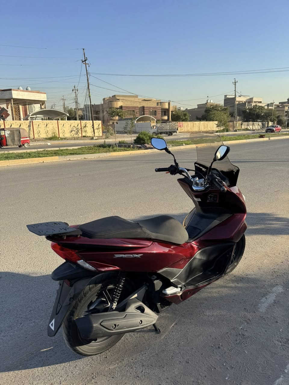 السلام عليكم للبيع بيسي اكس جيل الثاني ياباني ياباني جي إف مكفولة ادراجة كلش حلوة بعد احلة من الصور مكينة وكفرات بلادية شلعة ومعدل فول مكينة خرسة متنسمع اوراقهة كاملة السعر مليون. / و 950  العنوان بغداد البلديات الرقم ***********
