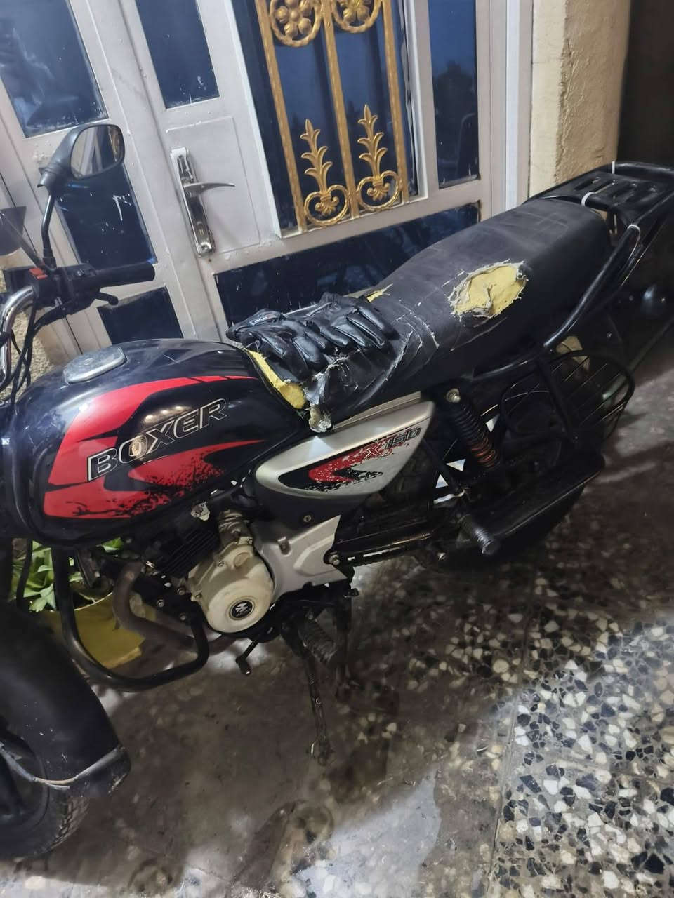 السلام عليكم بوكسر موديل 2023 بيه خيط تبخير خفيف كلش  أوراق كامله شرط الترقيم للبيع مليون و300وبيه مجال للشراي
عنوان بغداد تقاطع درويش
للاستفسار ***********
