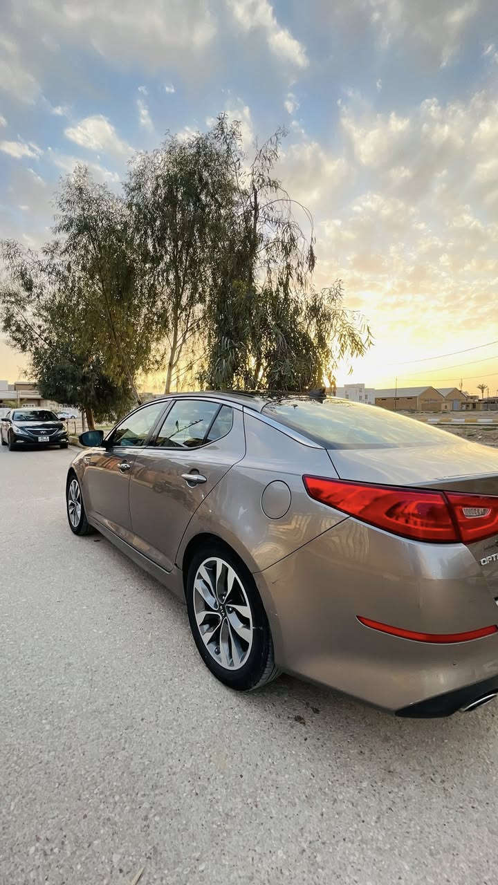 السلام عليكم اوبتما 2015 تيربو محرك2000 للبيع السيارة مرتبة وحلوة ونصبتها حلوه بيها چامرلوغات الاماميات والبنيد مصبوغ وباب السايق مبدل بلادي كير مكفول والمحرك مفتوح وكالة يعني لا تنقيص ولا تبخير السيارة فول موصفات بنوراما ووتدفئة وتبريد كشنات والكشنات كهربائية وباب السايق خزن ميموري المرايات شفط كهربائية السعر 120وبيها مجال السيارة باسمي تحويل ثاني يوم  ومجال جيتك هم ان شاءالله تامر وتدلل مكاني ديالى/دلي عباس 
***********🤍
