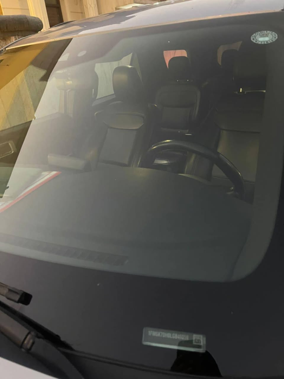 السلام عليكم للبيع فورد اكس بلور موديل 2020 فئة xtL سيارة جاهزة وجديدة بالعافية للياخذها 4 سلندر تيربو 2300 تخم تاير جديد بصمة تشغيل ابواب بصمة هندر بصمة تشغيل عن بعد صندوق كهرباء شفط اتو هولد اتو ستوب اتو ستارت كراسي جلد 7 راكب سياحي رادرات شفتات سترين حساسات كامرة دوارة كير ماوس طيارة شاشة كبيرة رادرات وبعد هواية مواصفات رقم اربيل تحويل ثاني يوم ماشية 75الف كيلو حادث سطحي وبسيط بجم كبس شركة و صندوق كبس شركة رقم الشاصي والسونار بالمنشور للاستفسار واتساب *********** أتصل واستفسر مكان السيارة بالاعظمية مراوس او بيع حسب القناعة
