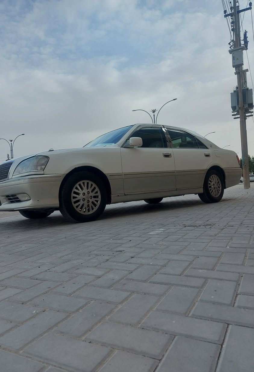 السلام عليكم سياره جنون كصتين مكفوله من النقل جثه والضربه رقم بصره دولي بأسمي مشروع وطني سنويه جديده هزه جديده 
مكينه كير vvti كفاله حداده جديده تبريد ثلج طخم تاير جديد جاهزه بدون نقص السياره جديده 
السعر 95 مكان السياره بصره للإستفسار 
***********
