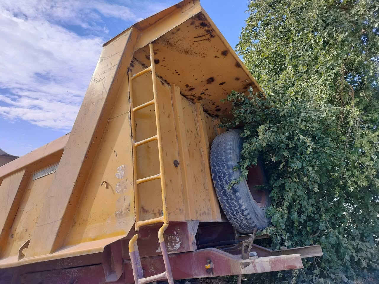 بدي لبيع جديد بلادي الإتصال ع ***********
