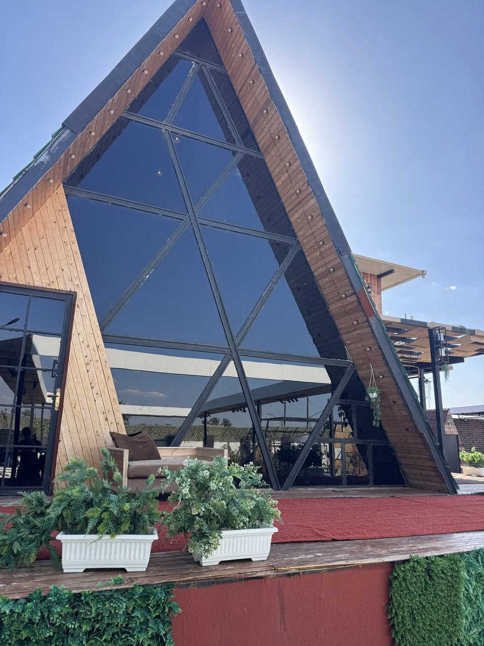 🔍┃جارِ البحث عن "مزرعة روزه بغداد
تعمل بنظام شفتات📆
للعوائل / حفلات /مناسبات 🎈🎁
ستمتع في المناظر الطبيعية وعيش يوم مختلف 
العنوان بغداد هورجب قرب سريع اليوسفية الجديد 🛣️
الشفت الصباحي من الساعة 8 صباحاً الى الساعة 6 عصراً 
الشفت المسائي من الساعة 8 مساء الى الساعة 6 صباحاً 
يتوفر فيها 

غرفة عدد (2) مجهز بسبالت 🧊

جلسات خارجية 

و جلسات داخلية 

باربكيو 🔴 يحتوي على طباخ عدد 2 و مكان خاص للشوي 🍗و شوي الاسماء 🐟 و كامل المستلزمات

مسبح 🏊🏻‍♂️للكبر عمق 190 سم طول 12✖️8 
مسبح الصغار 5.5✖️3.5
 
العاب للكبار و صغار / بلياردو / فيشة / منضدة / ريشة 

كهرباء 24 ساعة ⚡️
 
انترنيت 24 ساعه
كراج داخلي 🚗

للحجز و الاستفسار 📞
***********
***********"...

