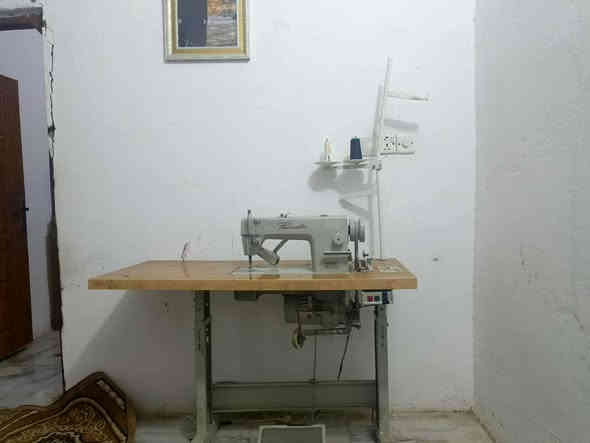 كنتور صاج طابقين بابين ب 100 ألف + مكينة خياط برذر شغالة نظيفة 200 ألف *********** العمارة
