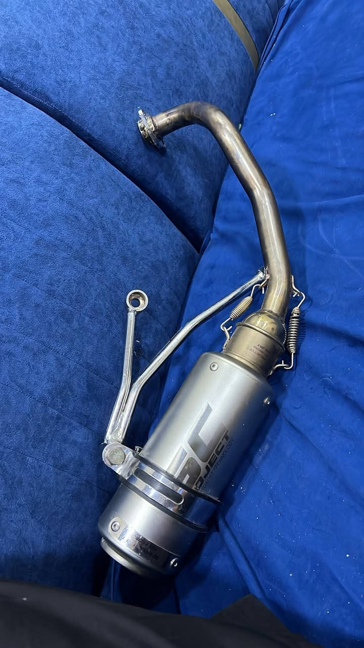 كزوز SE رياضي للبيع مشدود اسبوع على الدراجه وشلته سعره 45 وبي مجال حك الجيه مكاني البصره دور الصحه
***********متواجد واتساب فقط✅🤞🏻
