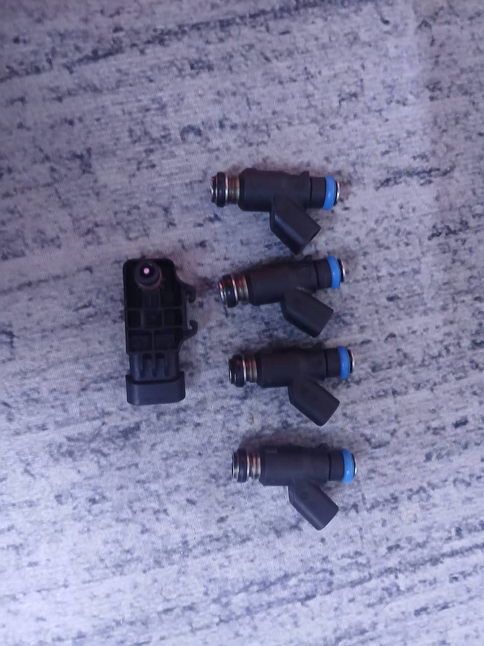 اسلام عليكم اضراض جنبي اجوان  تجاوي  عدد 7نقص وحده  نوزلات بلاديه تخم مال حاويه  معه ماب سنسر ابو العجينه معروف شرط اشغل ع الفحص انوزل و ماب سنسر  سعرهن كلهن شلع 100 عنواني بغداد الدوره ***********
