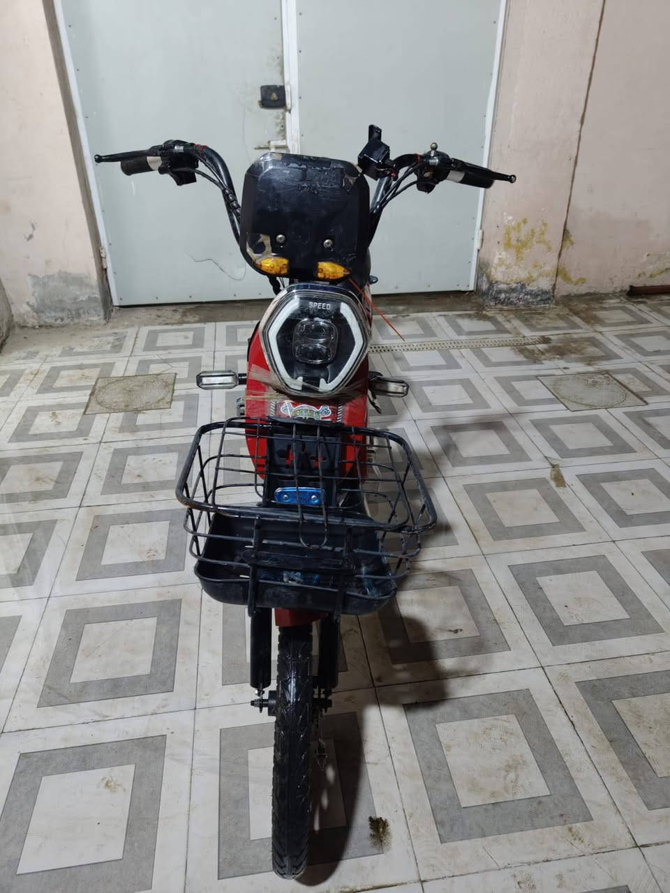 السلام عليكم باسكل شحن عوزه بطاريه فقط السعر 100 للستفسار *********** نجف مشخاب
