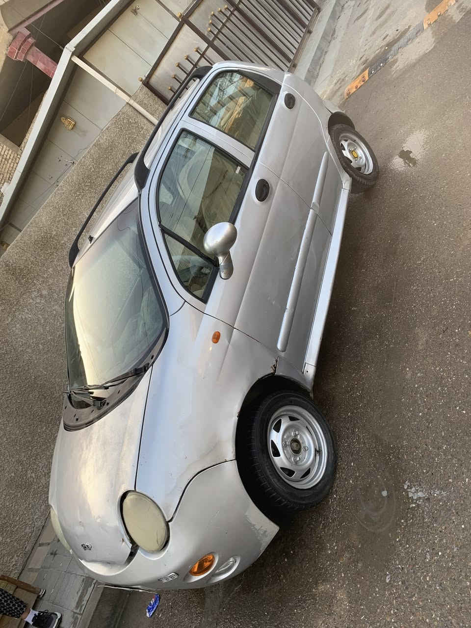 السلام عليكم للبيع كيو كيو رقم بغداد الماني شرط التحويل مديل 2010 كير اوتو مكانهه بغداد الدوره بيهه صبغ جاملغ امامي السعر 23 بيهه مجال بسيط سنويه 27 للاتصال ***********
