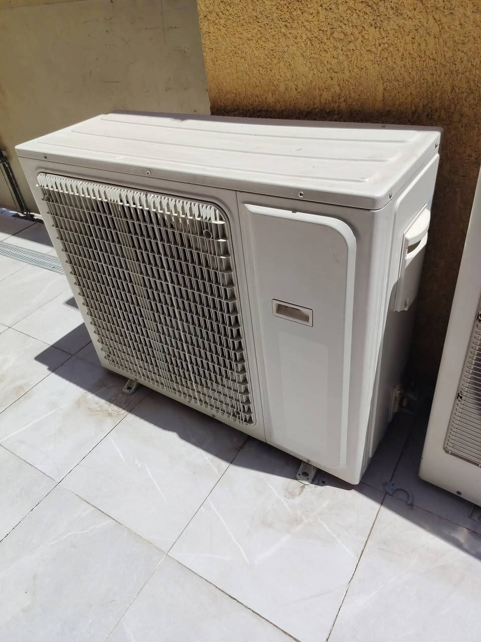 سبلت اوكيا ٣طن غاز ٢٢ نظيف بلادي على وضع شركه غاز مقفول موديل ٢٠سعر٨٥٠ مكاني بغداد قرب جسر دوار رقم ***********
