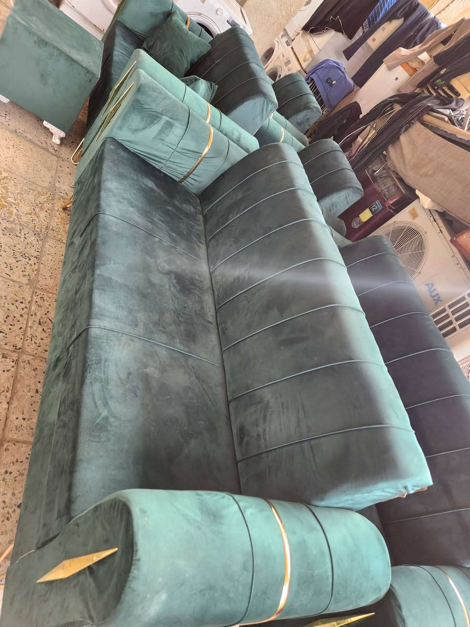 تخم عراقي للبيع 10 مقعد السعر 250 للاستفسار الاتصال على الرقم ***********
