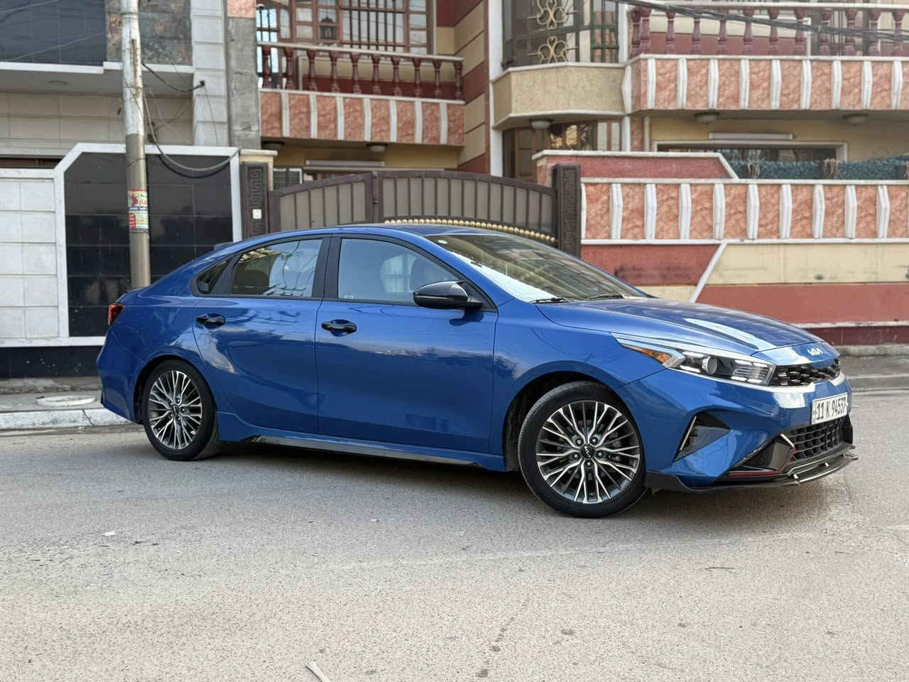 السلام عليكم 
للبيع فورتي GT LINE
موديل 2023
مكينة 2000 
بصمة 
تشغيل عن بعد 
رادارات اماميه وخلفيه وجانبيه 
نقاط عمياء 
تحديد مسار وقيادة ذاتيه 
صندوق ذكي
شاشه جبيره كار بلي 
بيها لايتات زنون اصلي
ماشيه 49 الف كيلو متر  مماشيه هواي بلعراق 
 حادثها موضح بلصور بدون ايرباك 
جاملغ مبدل با اصلي لكن غير لون 
وربع الباب مصبوغ لغرض مطابقه اللون
سياره جديدة جداً
بااسمي السياره ومكانها بغداد حي الاعلام 

السعر 168 ورقه بيها مجال بسيط  

الرقم ***********
