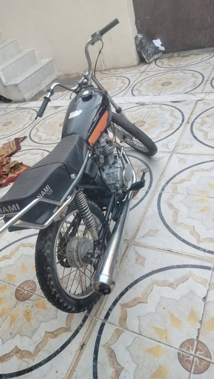 للبيع 4 كير كلك مكفوله مكينه خير من الله
سعر 250 وبيه مجال مكان قرب فندق البارون شراي تصل او رسلني وت ساب  ***********
