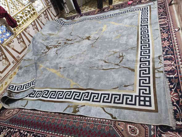 سلام عليكم فرشه جديده 3 في 5 للبيع سعرها 100 وبيها مجال قليل مكاني ماجديه  سيد جميل للستفسار اتصل ***********
